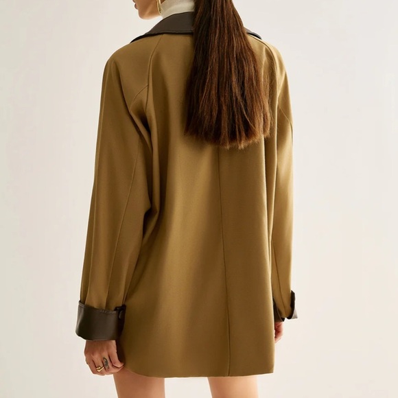 Commense Contrast Binding Button Coat - Picture 4 of 4